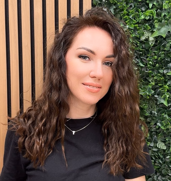 Tanya, Estilista experto en HELIN Hair Farum